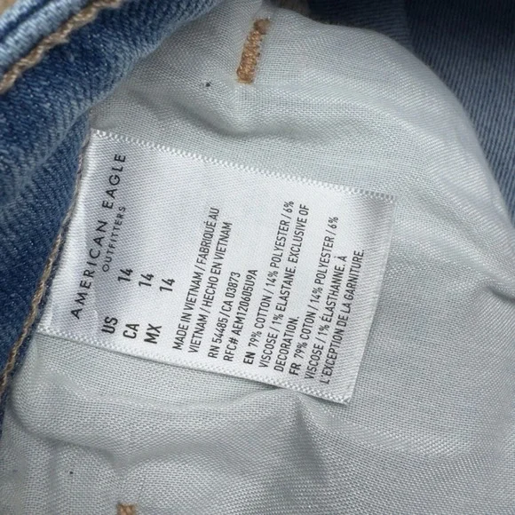 American Eagle Mom Shorts Womens 14 Light Wash Blue High Rise Stretch Denim 3 In - Picture 4 of 10